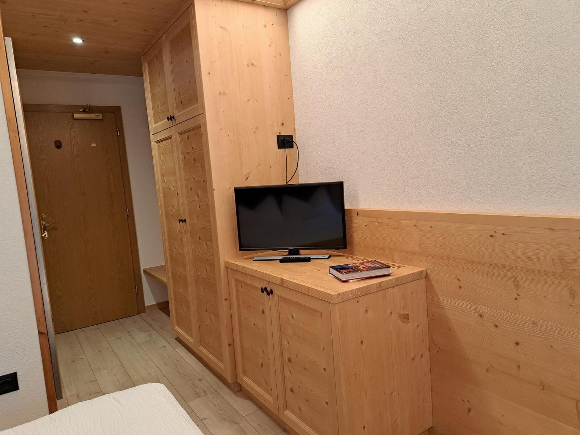 Lake&Nature Hotel Gloria Мольвено Экстерьер фото